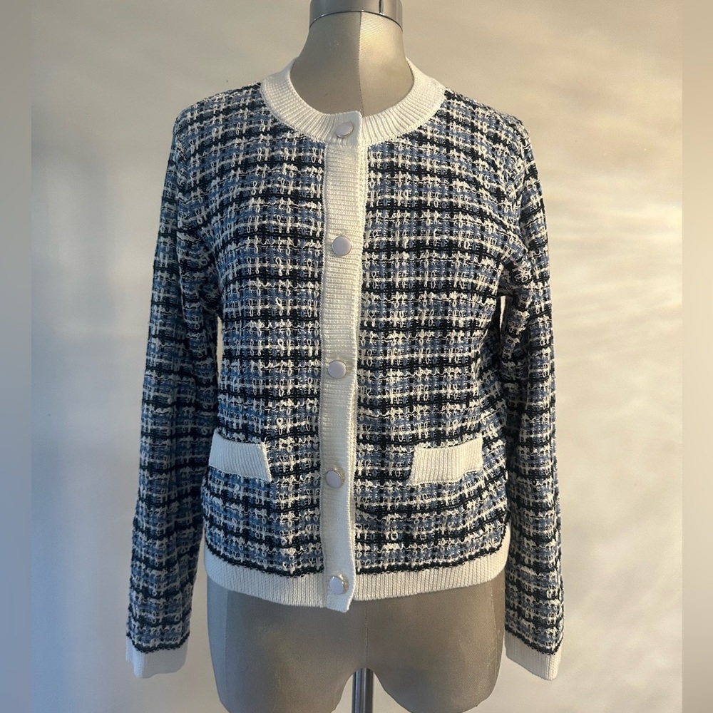 Tahari ivory and blue knit sweater button up jacket size XL - classy, corporate